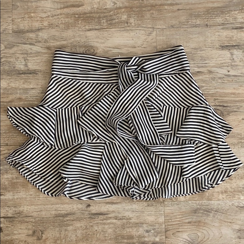 Ruffle skirt